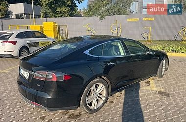 Ліфтбек Tesla Model S 2013 в Полтаві