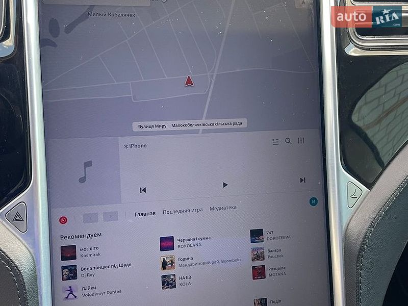 Ліфтбек Tesla Model S 2013 в Полтаві