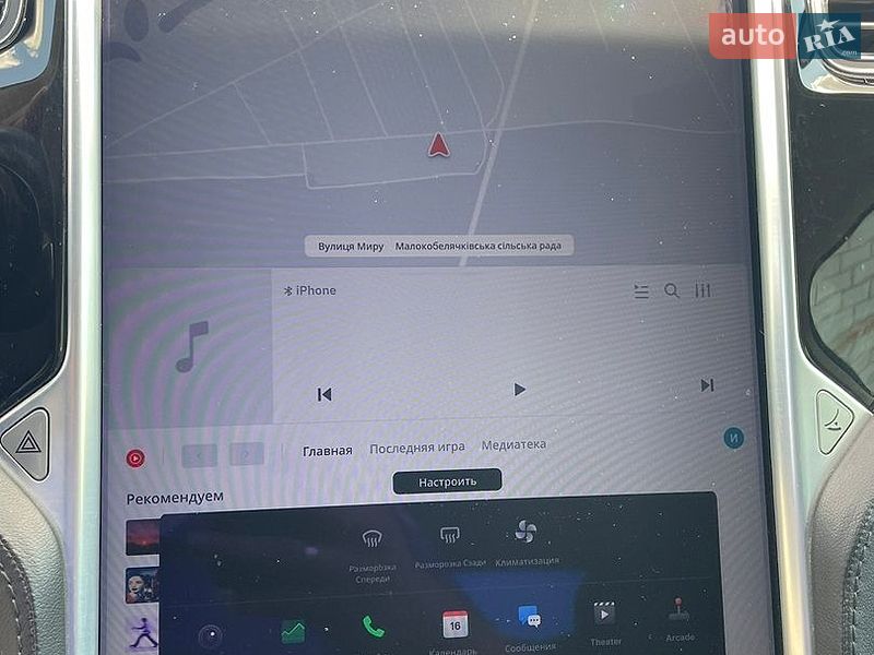 Ліфтбек Tesla Model S 2013 в Полтаві