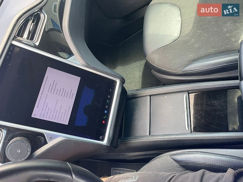Лифтбек Tesla Model S 2013 в Полтаве