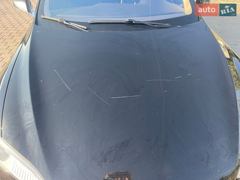Ліфтбек Tesla Model S 2013 в Полтаві