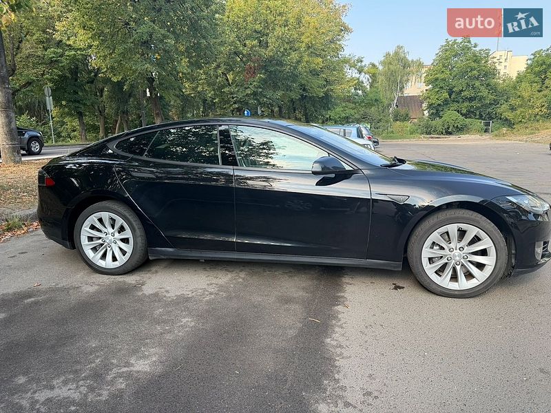 Лифтбек Tesla Model S 2014 в Луцке фото 4 Лифтбек Tesla Model S 2014 в Луцке