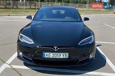 Ліфтбек Tesla Model S 2018 в Дніпрі