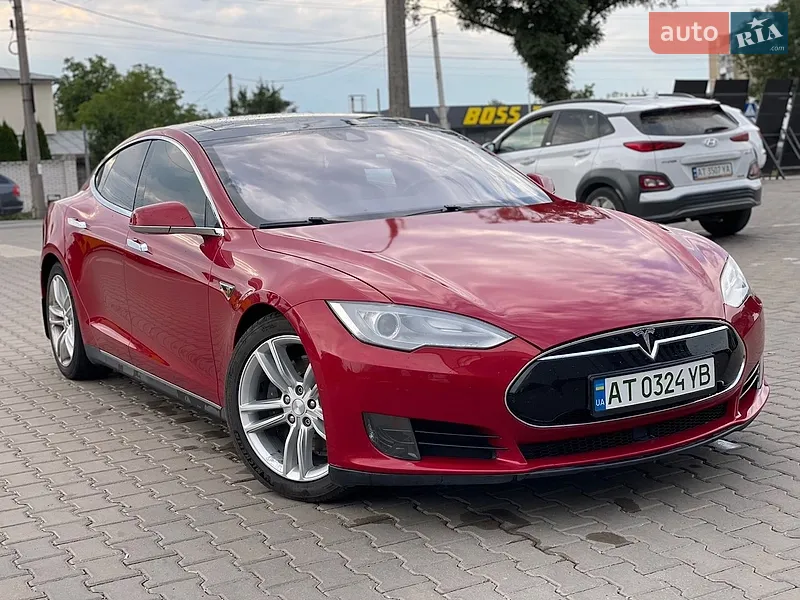 Tesla Model S 2016