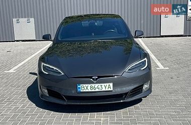 Ліфтбек Tesla Model S 2017 в Кам'янець-Подільському