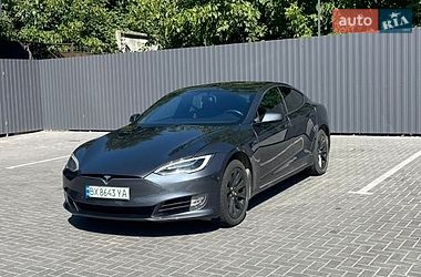 Ліфтбек Tesla Model S 2017 в Кам'янець-Подільському