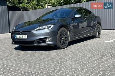 Ліфтбек Tesla Model S 2017 в Кам'янець-Подільському