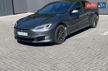 Ліфтбек Tesla Model S 2017 в Кам'янець-Подільському