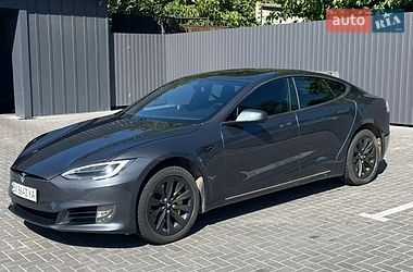 Ліфтбек Tesla Model S 2017 в Кам'янець-Подільському