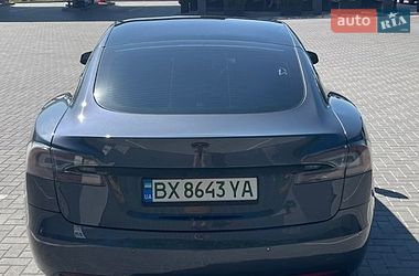 Лифтбек Tesla Model S 2017 в Каменец-Подольском