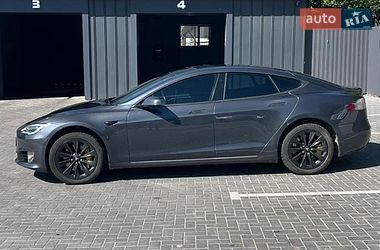 Ліфтбек Tesla Model S 2017 в Кам'янець-Подільському