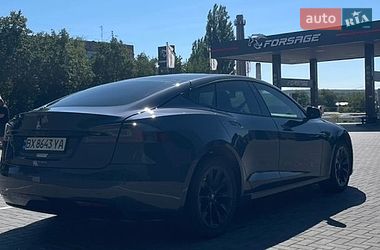 Ліфтбек Tesla Model S 2017 в Кам'янець-Подільському