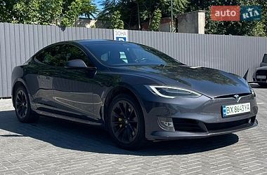 Ліфтбек Tesla Model S 2017 в Кам'янець-Подільському