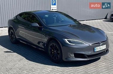 Ліфтбек Tesla Model S 2017 в Кам'янець-Подільському