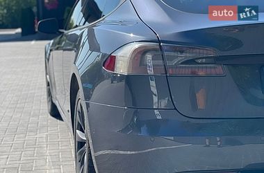 Ліфтбек Tesla Model S 2017 в Кам'янець-Подільському
