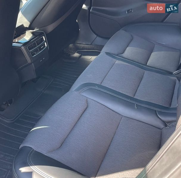 Ліфтбек Tesla Model S 2017 в Кам'янець-Подільському