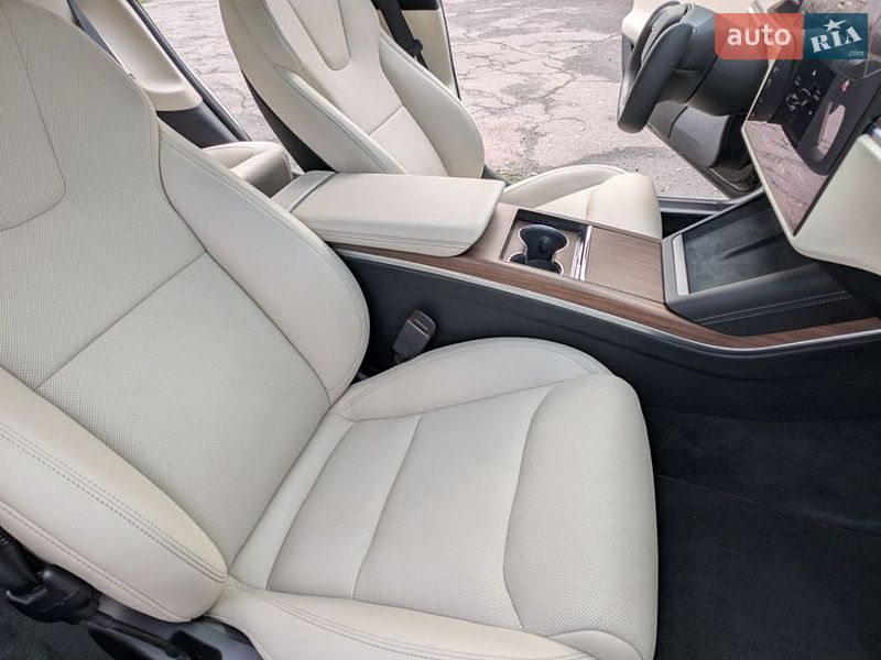 Лифтбек Tesla Model S 2021 в Миргороде фото 37 Лифтбек Tesla Model S 2021 в Миргороде
