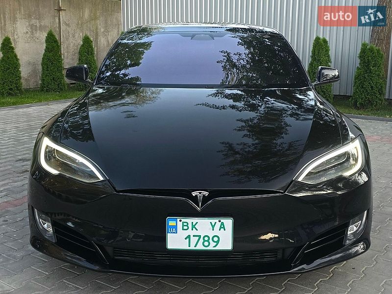 Лифтбек Tesla Model S 2018 в Костополе фото 19 Лифтбек Tesla Model S 2018 в Костополе