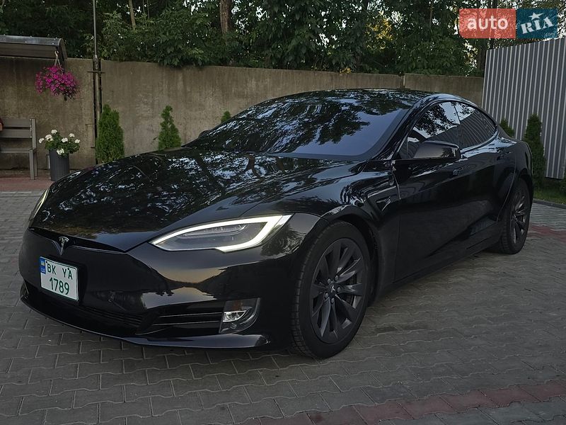 Лифтбек Tesla Model S 2018 в Костополе фото 22 Лифтбек Tesla Model S 2018 в Костополе