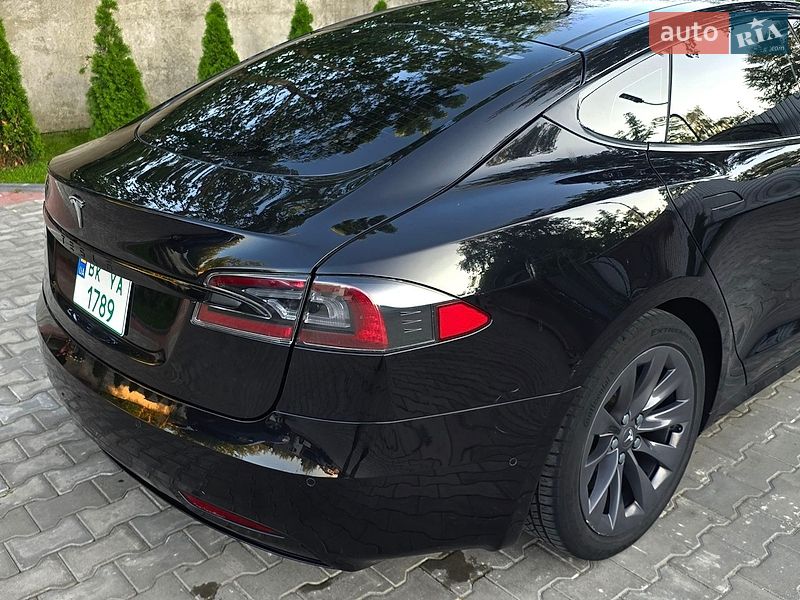Лифтбек Tesla Model S 2018 в Костополе фото 32 Лифтбек Tesla Model S 2018 в Костополе