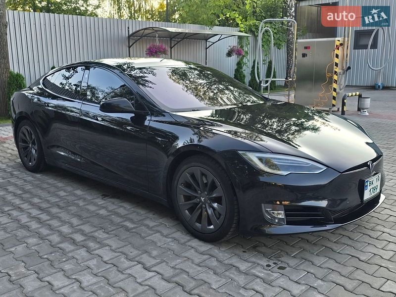 Лифтбек Tesla Model S 2018 в Костополе фото 37 Лифтбек Tesla Model S 2018 в Костополе