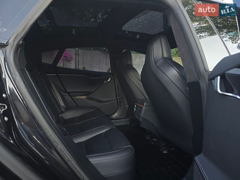 Лифтбек Tesla Model S 2018 в Костополе фото 57 Лифтбек Tesla Model S 2018 в Костополе