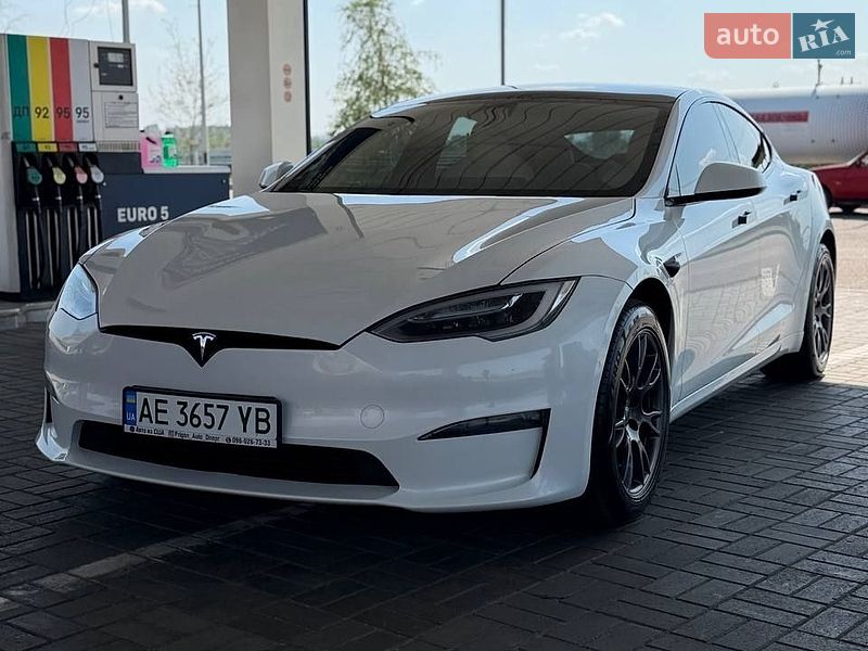 Ліфтбек Tesla Model S 2021 в Дніпрі