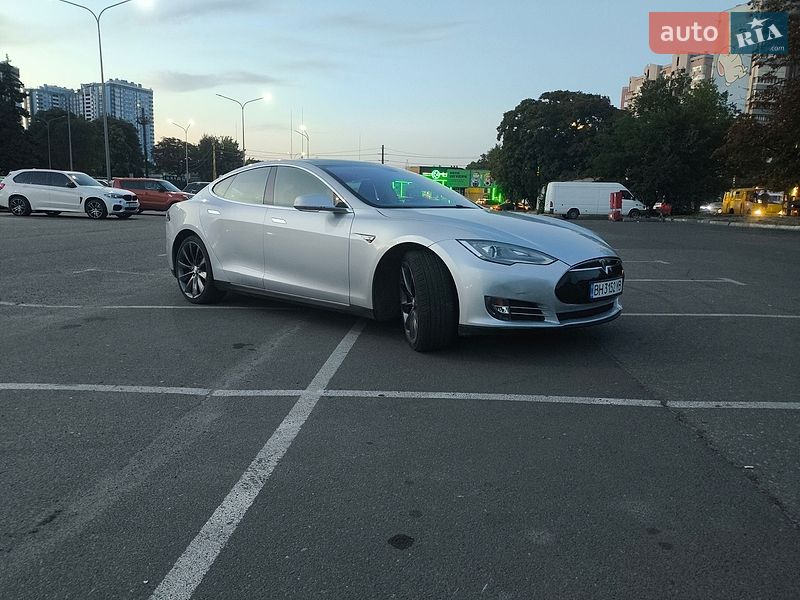 Лифтбек Tesla Model S 2012 в Одессе