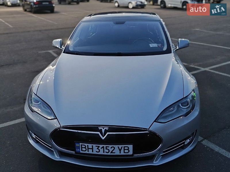 Лифтбек Tesla Model S 2012 в Одессе
