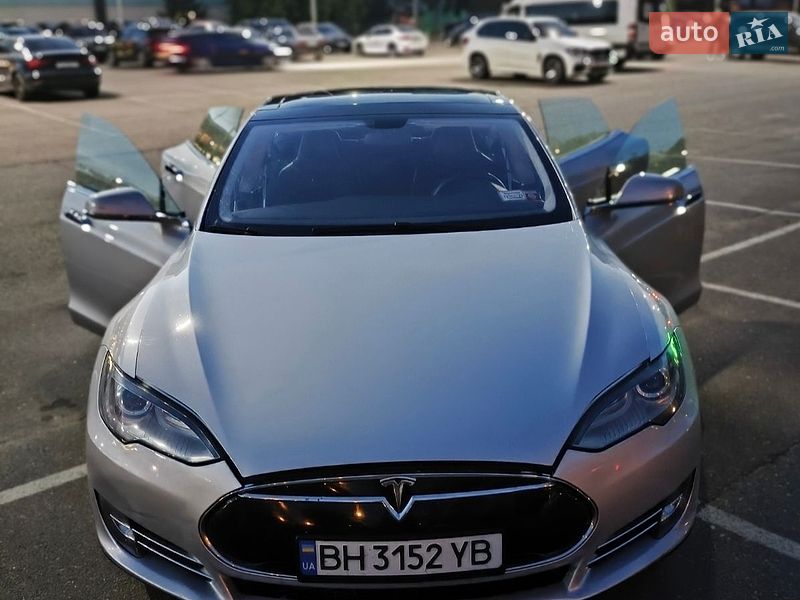 Лифтбек Tesla Model S 2012 в Одессе
