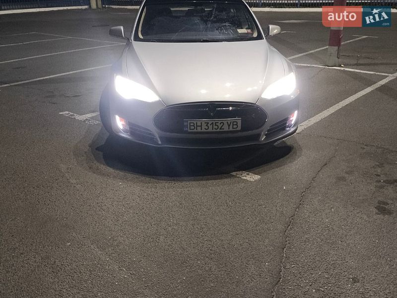 Лифтбек Tesla Model S 2012 в Одессе