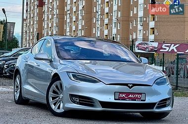 Лифтбек Tesla Model S 2016 в Киеве