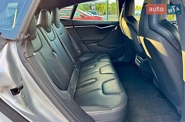 Лифтбек Tesla Model S 2016 в Киеве
