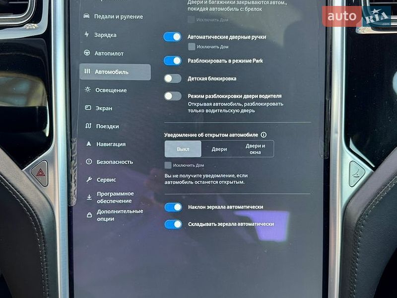 Лифтбек Tesla Model S 2016 в Киеве