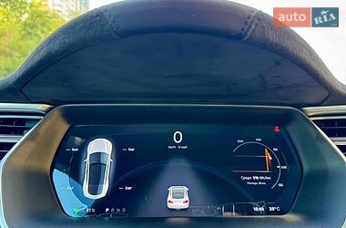 Лифтбек Tesla Model S 2016 в Киеве