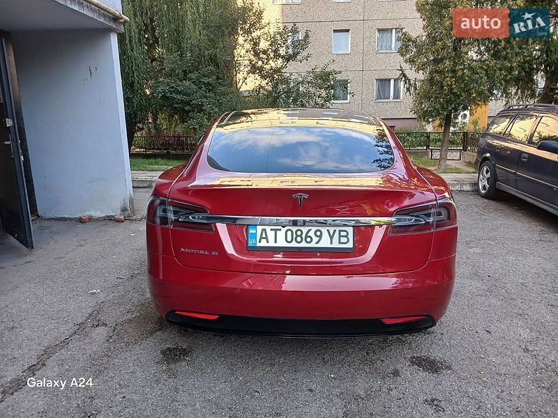 Лифтбек Tesla Model S 2017 в Ивано-Франковске фото 3 Лифтбек Tesla Model S 2017 в Ивано-Франковске