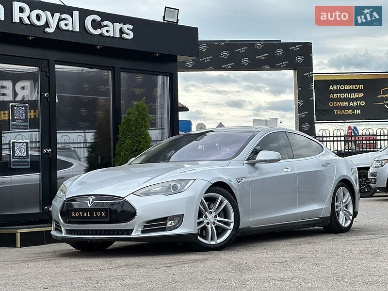 Ліфтбек Tesla Model S 2013 в Харкові