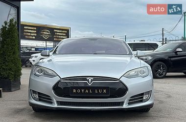 Ліфтбек Tesla Model S 2013 в Харкові