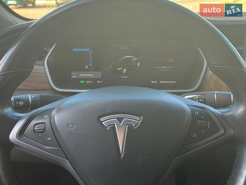 Лифтбек Tesla Model S 2019 в Стрые