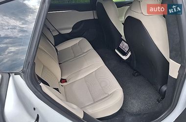 Лифтбек Tesla Model S 2022 в Львове