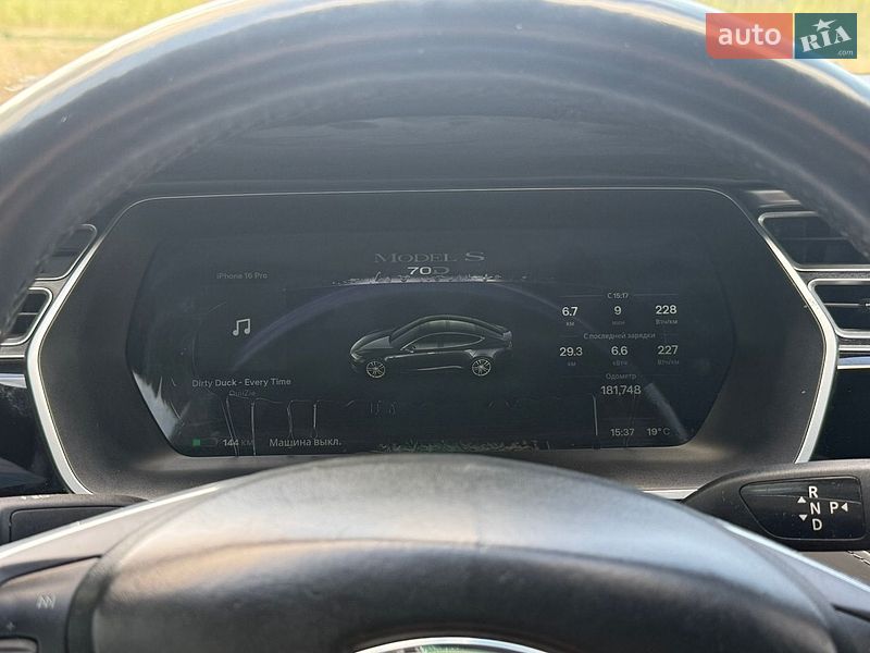 Ліфтбек Tesla Model S 2016 в Нетішині