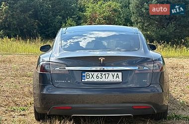 Ліфтбек Tesla Model S 2016 в Нетішині