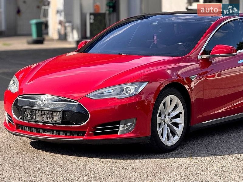 Лифтбек Tesla Model S 2015 в Одессе