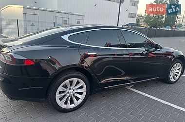 Лифтбек Tesla Model S 2014 в Киеве