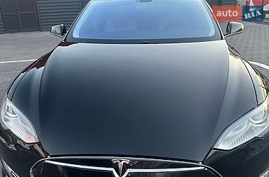 Лифтбек Tesla Model S 2014 в Киеве