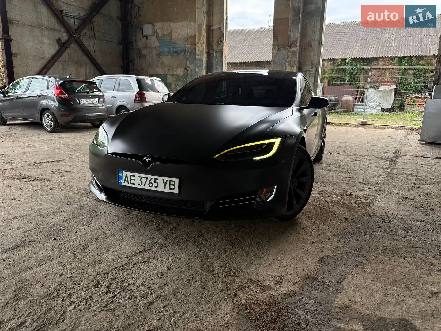 2019 Tesla Model S - фото 1
