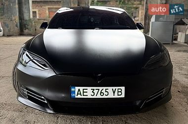 Ліфтбек Tesla Model S 2019 в Львові