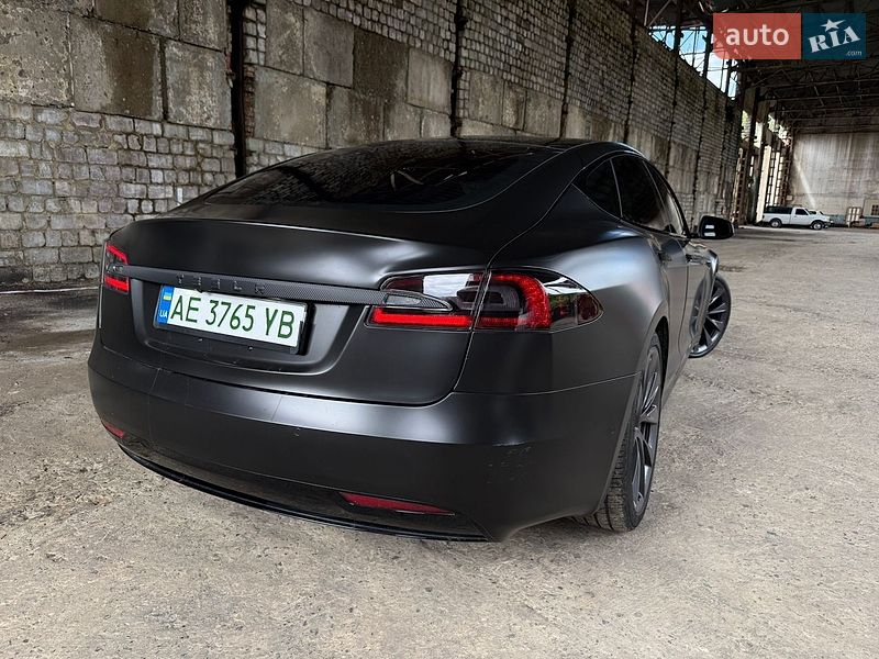 Ліфтбек Tesla Model S 2019 в Львові