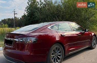 Лифтбек Tesla Model S 2013 в Коростышеве