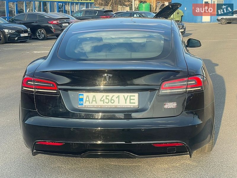 Ліфтбек Tesla Model S 2022 в Києві